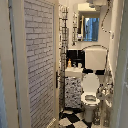 Central 25M2 Studio With Big Patio *
