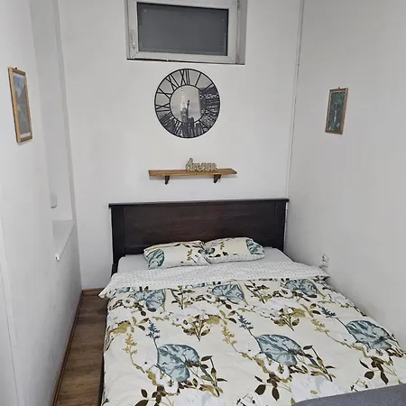 Apartment Central 25M2 Studio With Big Patio *