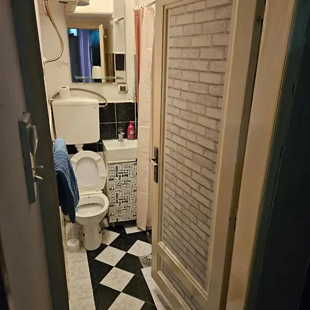 Apartment Central 25M2 Studio With Big Patio Belgrade