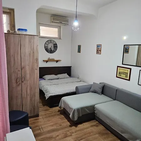 Central 25M2 Studio With Big Patio *