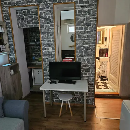Central 25M2 Studio With Big Patio *